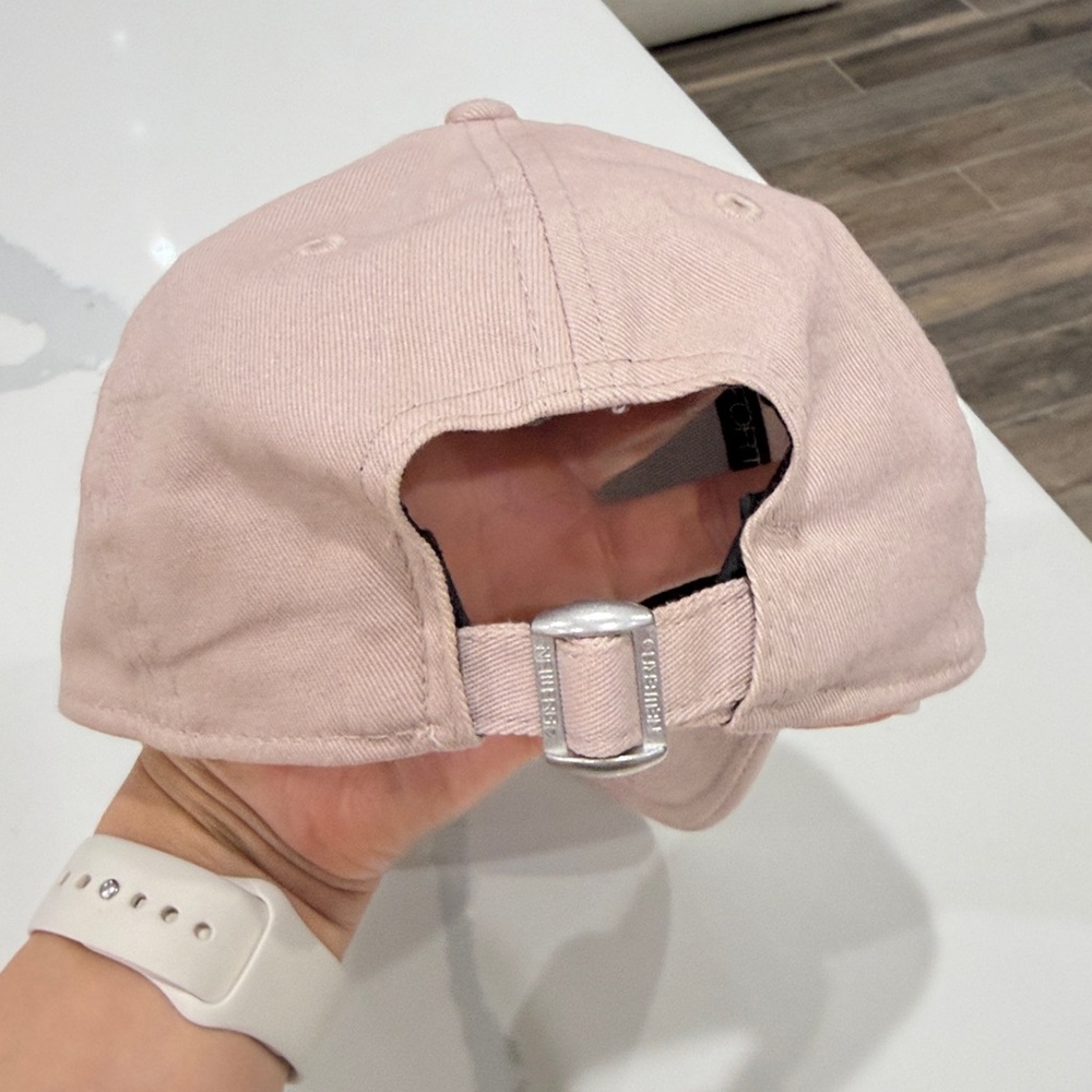 New Era Women's Cap - Picture 4 of 6